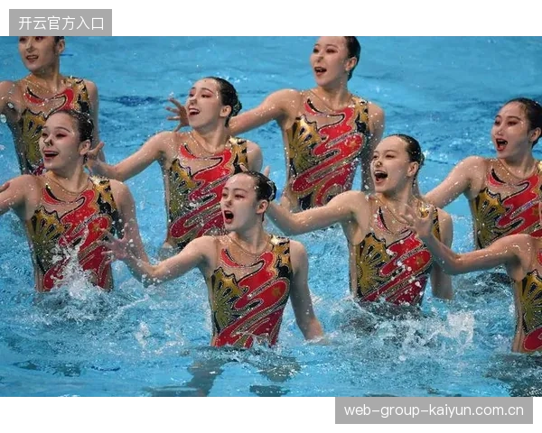 花样游泳队与交响乐团合作，水下音乐会成爆款